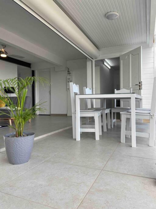 Villa Bahia - Appt F3 Vue Mer Et Montagne Baillif Extérieur photo